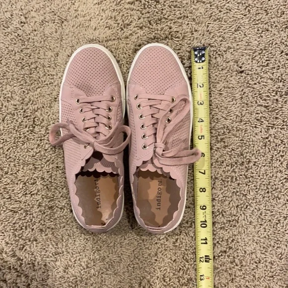 Indigo Rd Kyrie  Sneakers w Scalloped Edge Size 8 - Picture 11 of 11